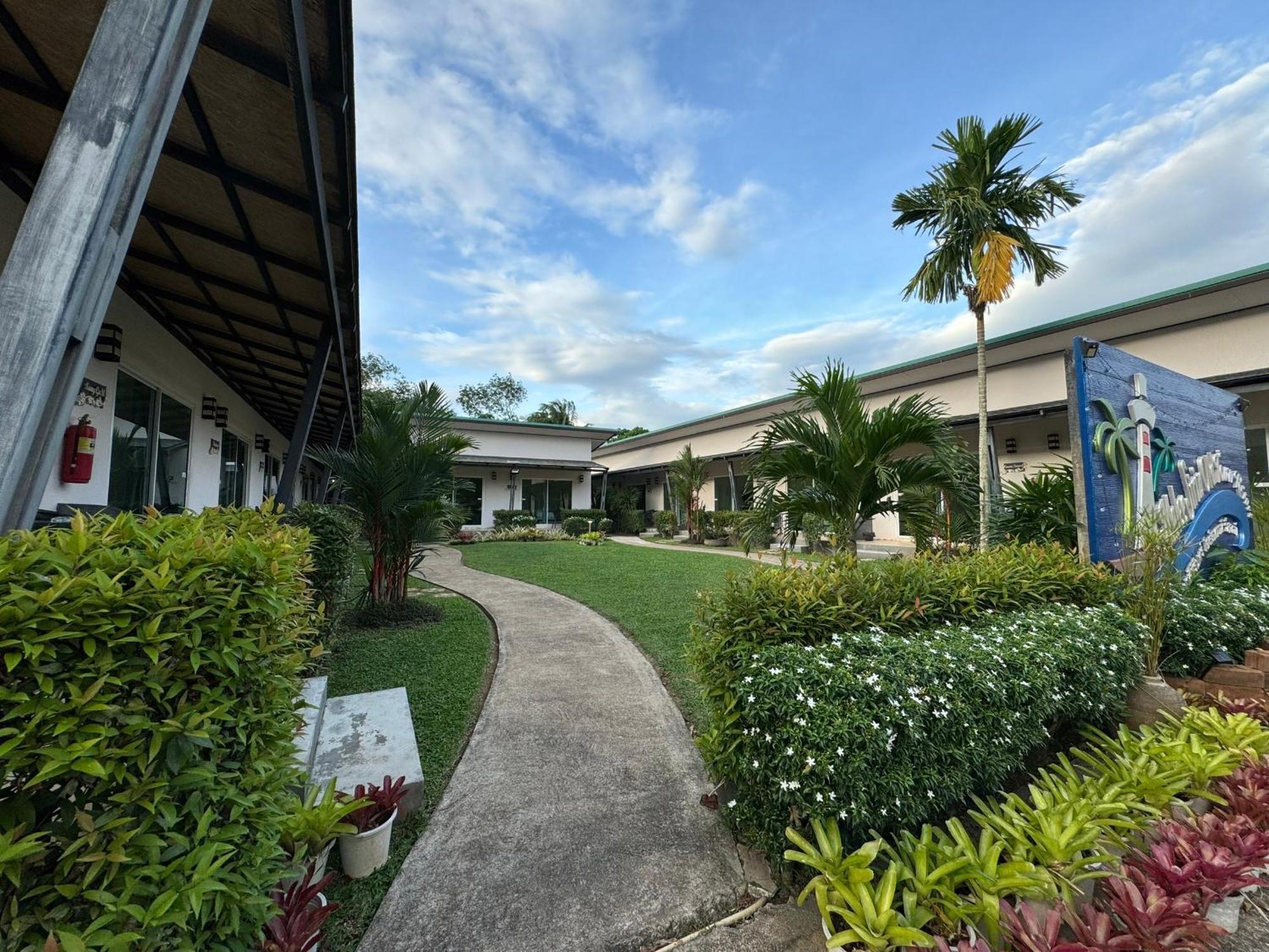 Hotel Malee Sirin Old Town Ko Lanta Exterior foto