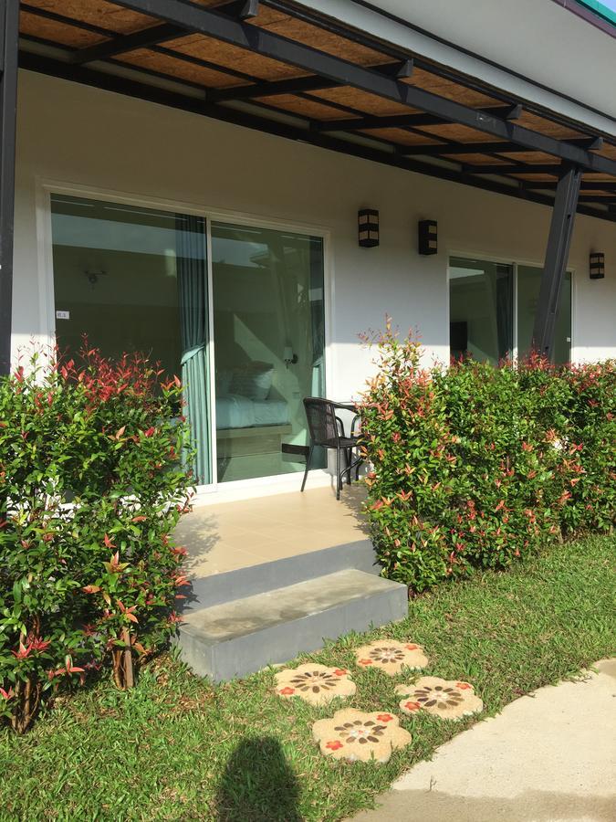 Hotel Malee Sirin Old Town Ko Lanta Exterior foto