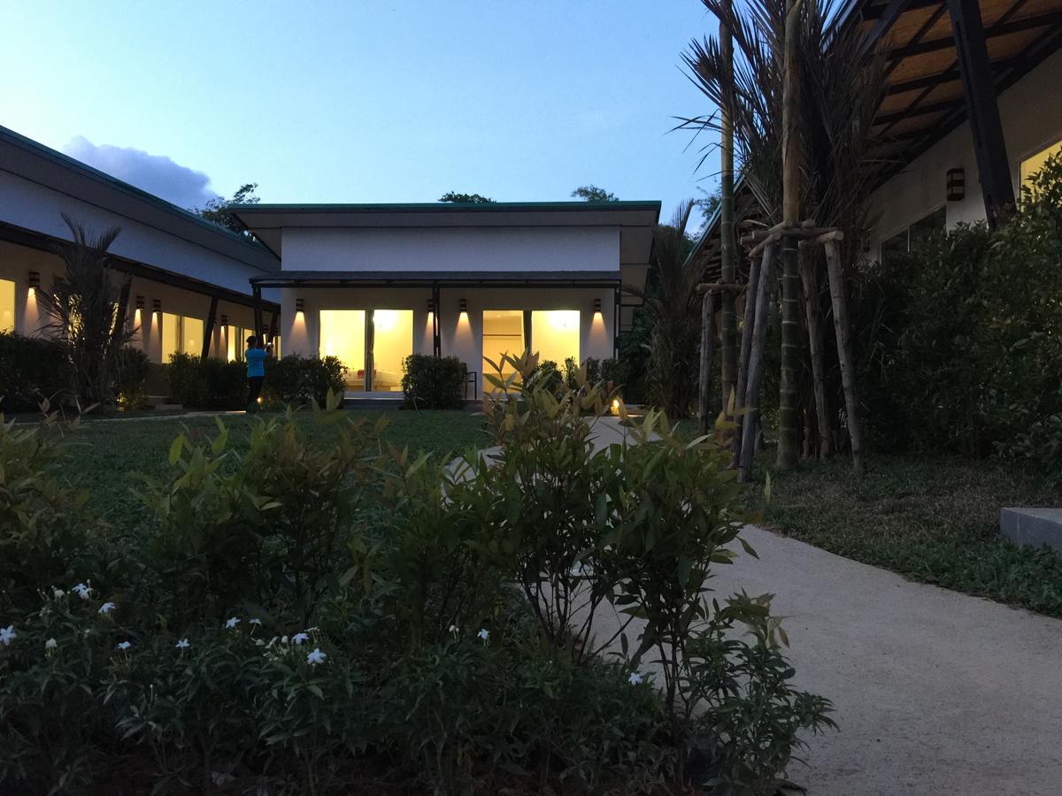 Hotel Malee Sirin Old Town Ko Lanta Exterior foto