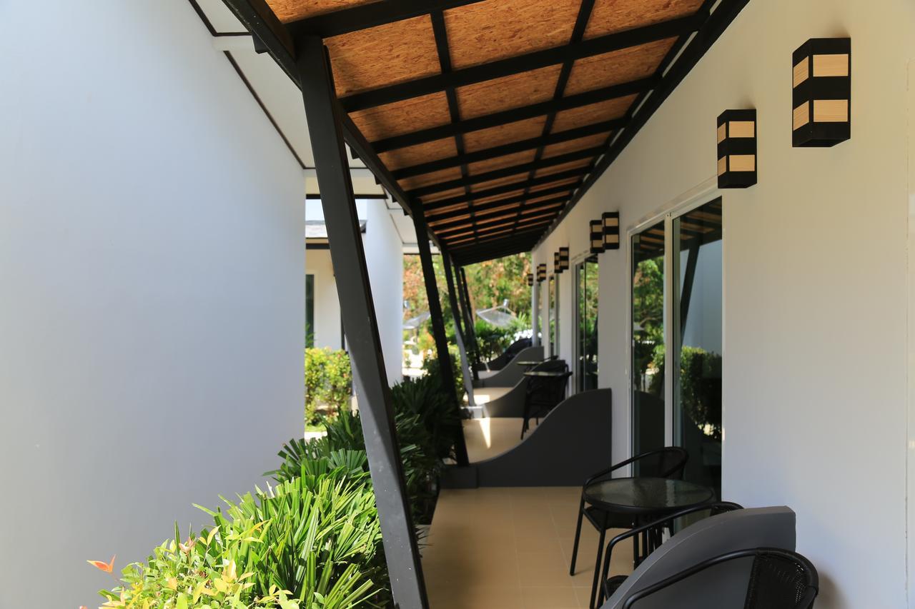 Hotel Malee Sirin Old Town Ko Lanta Exterior foto